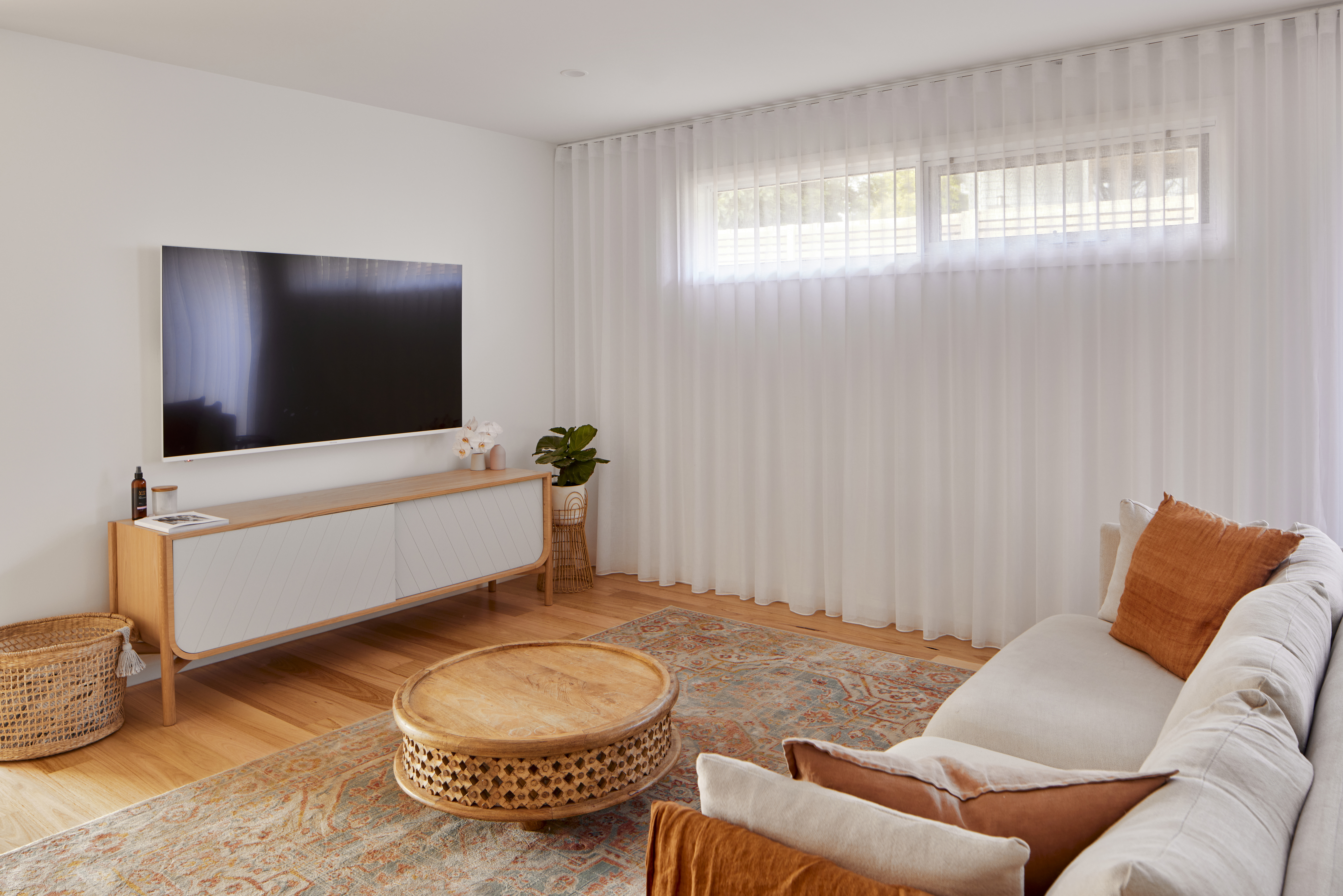 KH_066_DCB Caitlyn Research_060721 Wave Fold Sheer Curtains