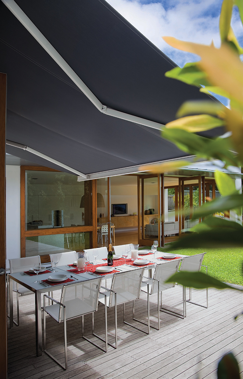 Static-Page-Image Folding Arm Awning