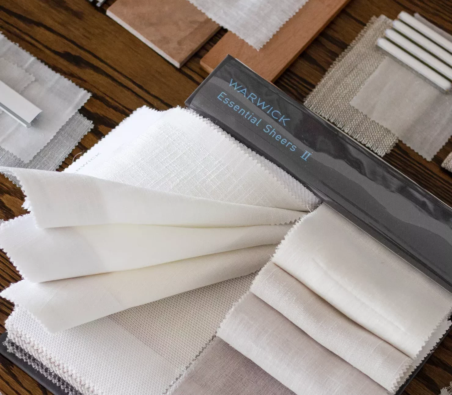 PWD-Essential-Sheer-Book13 (1)