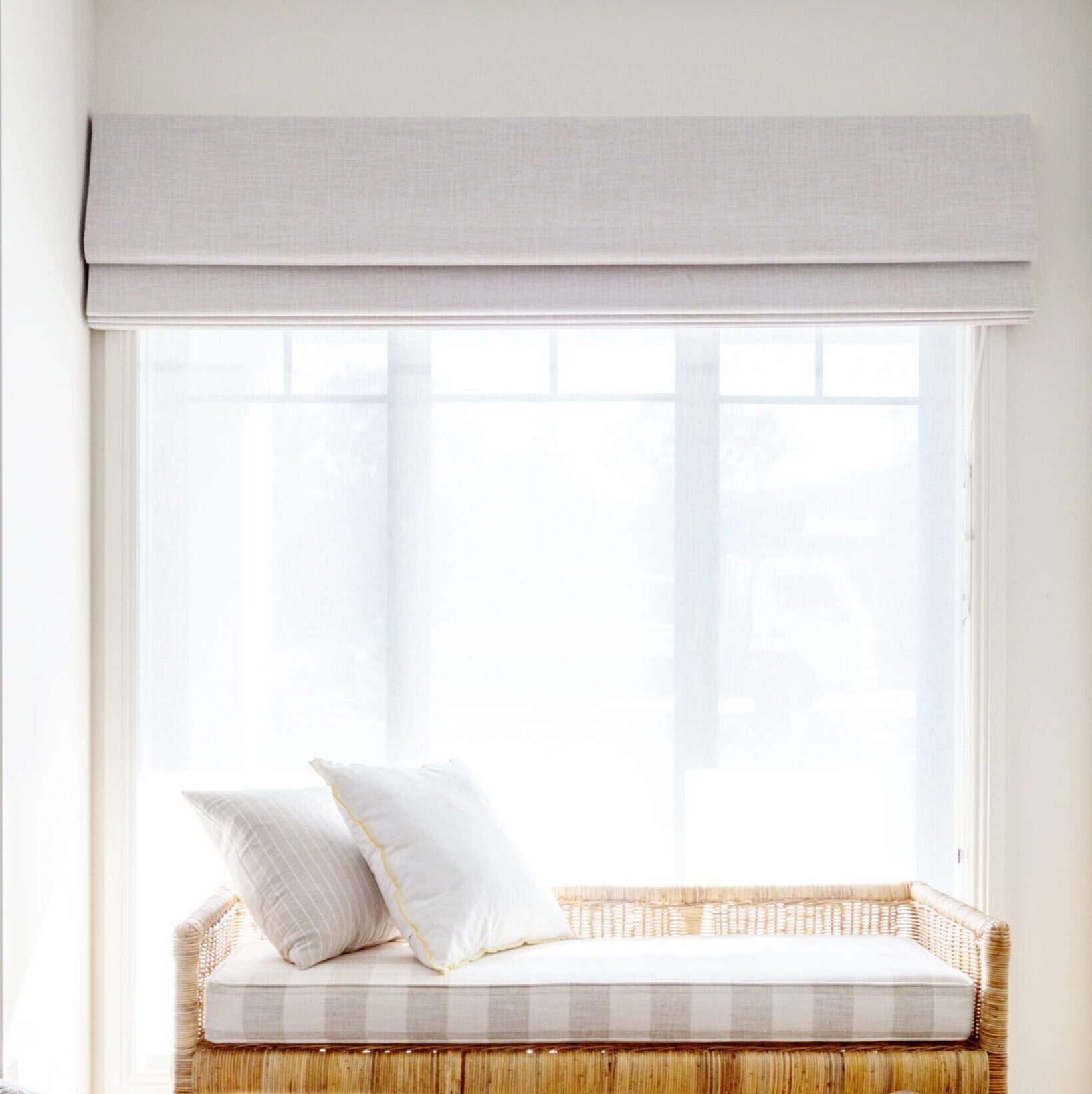 Soft Roman Blind Design
